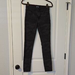 Express Black/Gray Camouflage Skinny Jeans Mid Rise. Size 00R